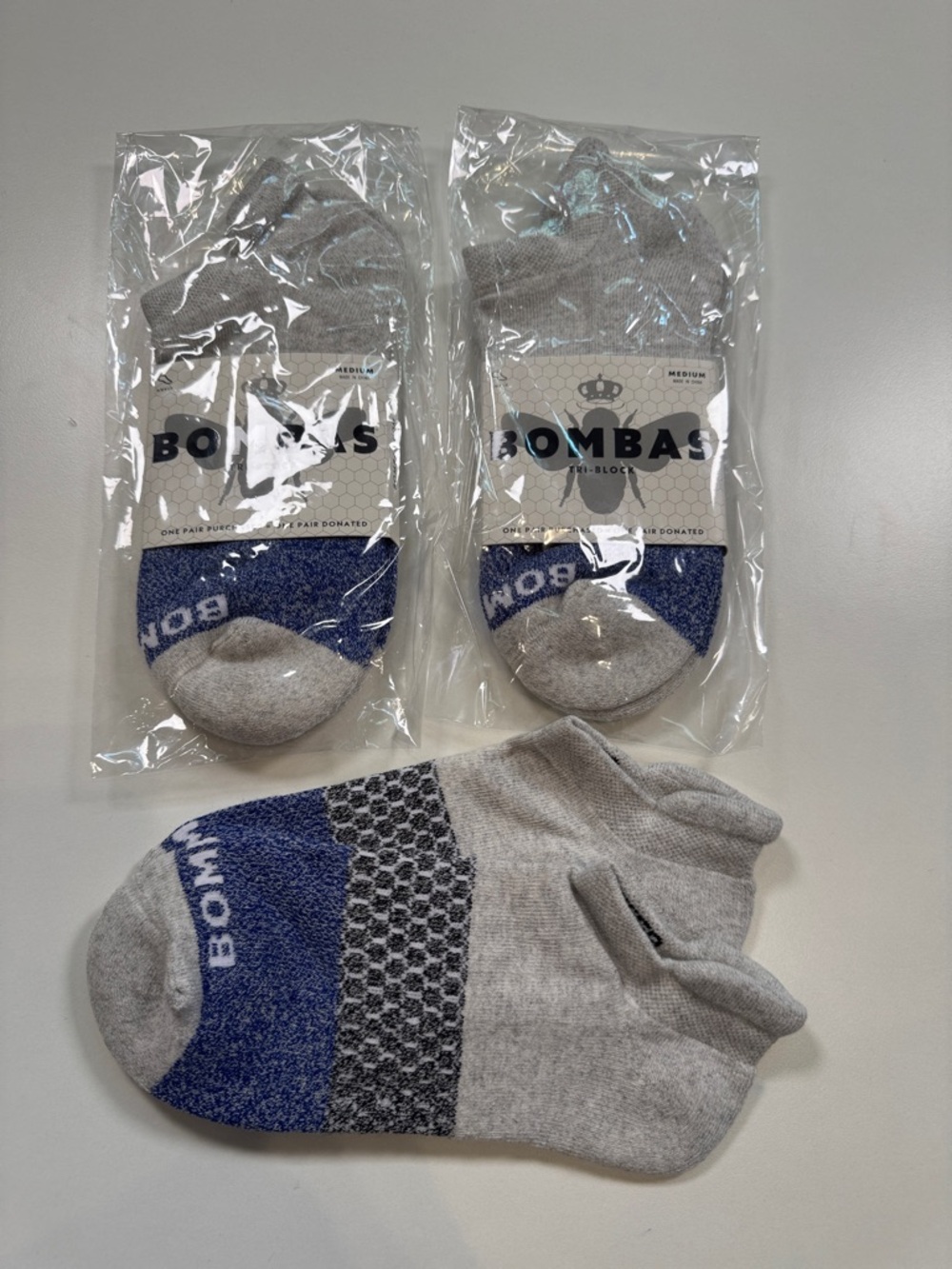 Bombas NWT 3 pair Original Unisex Ankle Socks Color: Black/Grey/Blue SZ: Medium
